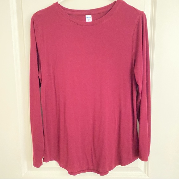 Old Navy burgundy long sleeve luxe, size M. - Picture 2 of 4